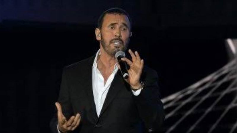 كاظم الساهر يؤجل