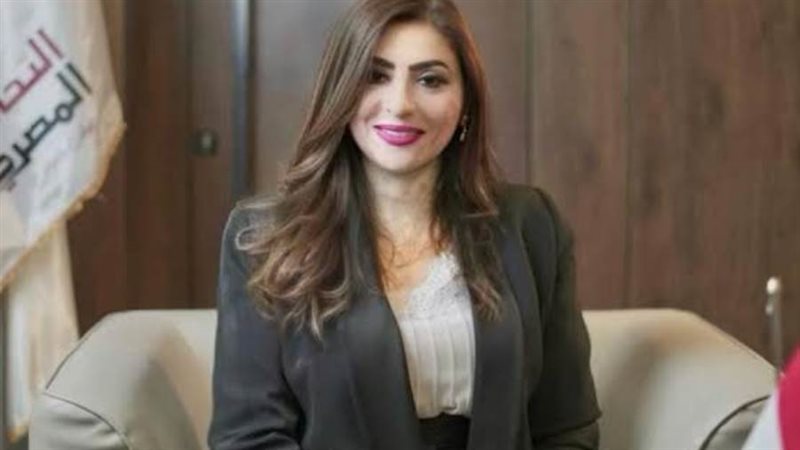 الدكتورة منال متولى