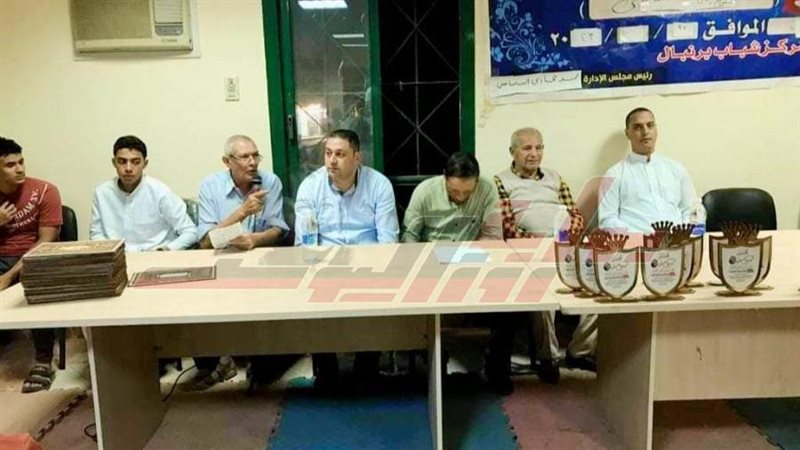 خلال التكريم