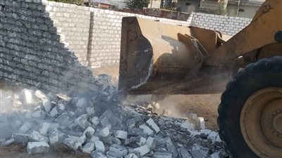 حملات مكبرة لإزالة التعديات على الأراضي الزراعية وأملاك الدولة بالبحيرة 