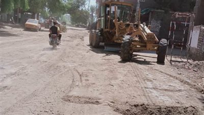 لتحسين شبكة الطرق..رصف 9 شوارع وتفريعات في مركز بني مزار بالمنيا بإجمالي طول 17 كم