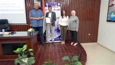 رئيس مياه سوهاج يناقش معدلات أداء الشركة وميكنة تقييم أداء العاملين