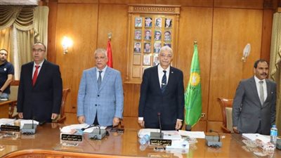 دقيقة حدادًا على أرواح شهداء غزة ودعم قرارات رئيس الجمهورية