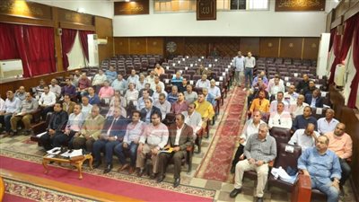 اجتماع موسع للتصدي بحسم للتعديات على الأراضى الزراعية ووقف مخالفات البناء