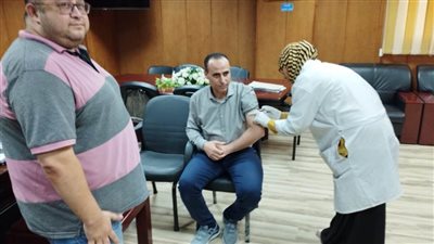تطعيم المواطنين للوقاية من الأنفلونزا الموسمية بالبحيرة