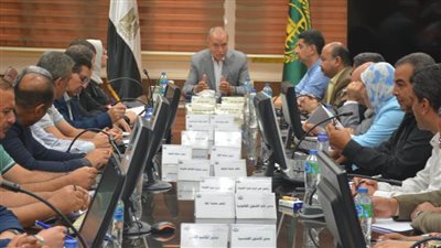 محافظ القليوبية يبحث نسب تنفيذ إزالة التعديات على الأراضي الزراعية والبناء المخالف 