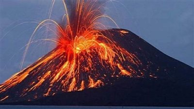 عاجل.. بركان نشط في أوراسيا يطلق أعمدة كثيفة من الرماد