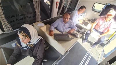 نائب محافظ البحيرة: بدء تشغيل سيارات الخدمات التكنولوجية المتنقلة بدمنهور