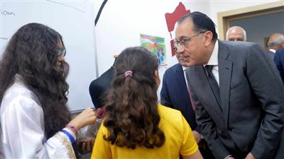 مدبولي يتفقّد بعض المدارس بـ 