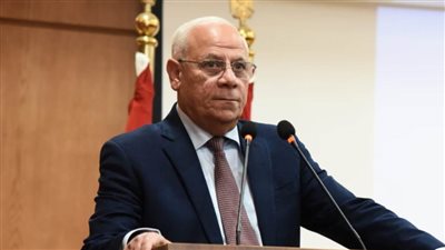 محافظ بورسعيد: الدولة تسعى جاهدة لرفع المستوى المهني للعاملين وتطويرهم