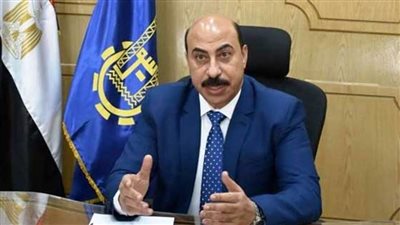 محافظ أسوان يطالب بالإسراع بالأعمال الجارية بمشروع حى اللوتس 