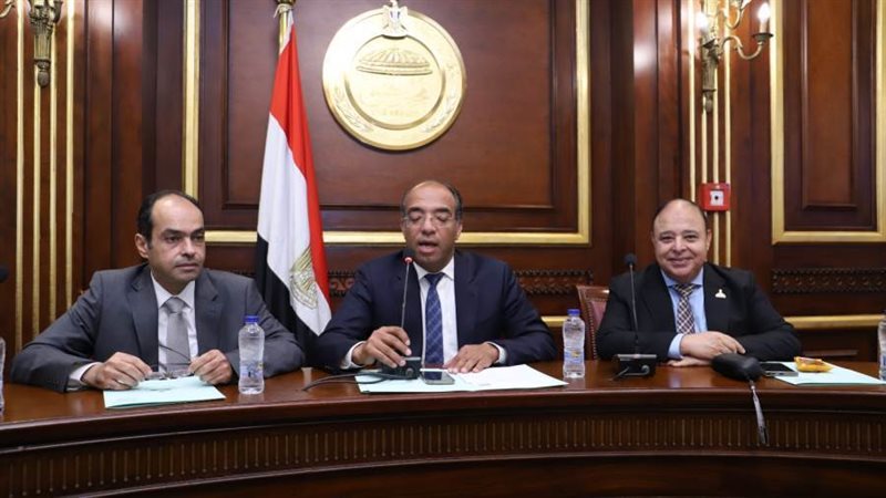 لجنة الصحة بالشيوخ