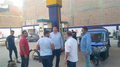 المنيا.. متابعة المواقف العامة للتأكد من عدم زيادة تعريفة المواصلات بعد تحريك أسعار البنزين