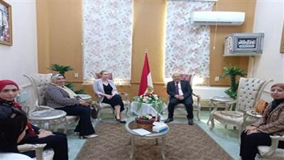 السكرتير العام المساعد لمحافظة الإسماعيلية يستقبل قنصل سفارة سلوفاكيا بمكتبة مصر العامة 