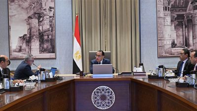 مدبولي يتابع مع رئيس الهيئة العامة للمنطقة الاقتصادية لقناة السويس نتائج الزيارة الترويجية للصين