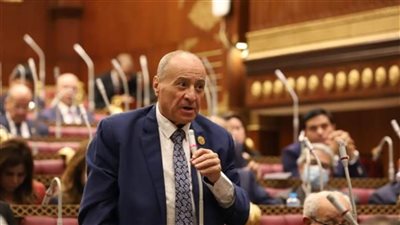 الشريف يشيد بجهود الرئيس السيسي في احتواء الأزمة السودانية