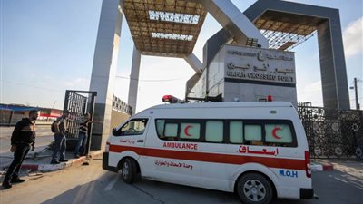 عاجل| الصليب الأحمر: وصول 4 سيارات إسعاف تنقل مرضى من مستشفى الشفاء إلى معبر رفح