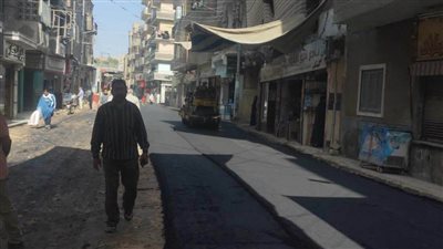 تمهيد ورصف 61 شارعا بديرمواس ومتابعة مستمرة لأعمال الرصف بمراكز المنيا