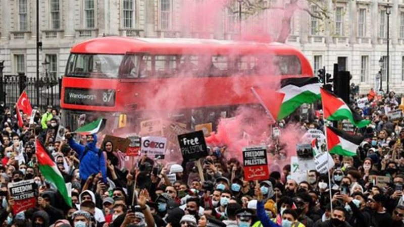 مسيرات حاشدة من الولايات