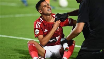 الأهلي يعلن تطورات حالة لاعبه 