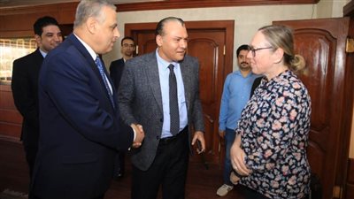 محافظ سوهاج يستقبل وفد بعثة البنك الدولي والمكتب التنسيقي لبرنامج التنمية المحلية بصعيد مصر 