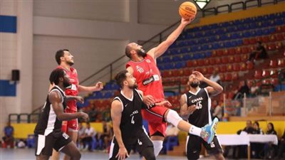 الأهلي يفوز على القناة 61-43 في دوري المرتبط لكرة السلة
