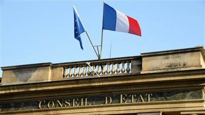 أعلى سلطة قضائية في فرنسا توافق على طرد الناشطة الفلسطينية مريم أبودقة!!