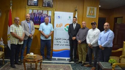 لاستصلاح ١٢٠ ألف فدان محافظ الوادي الجديد يلتقي وفد مبادرة 