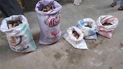 عاجل.. العثور على شكائر أموال داخل منزل متسول بعد وفاته بالدقهلية