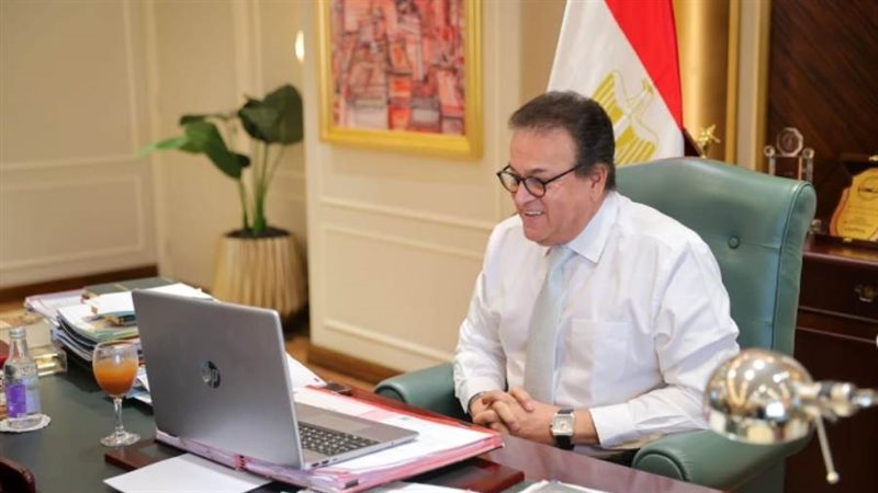 وزير الصحة خلال جلسة