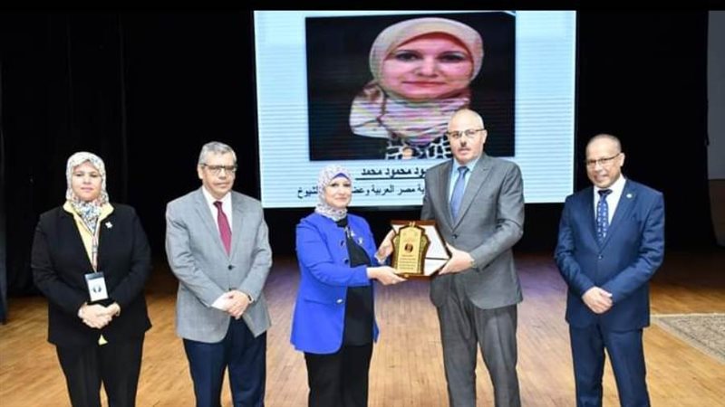 نقيب التمريض بمؤتمر