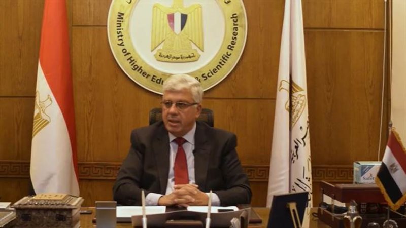 د. أيمن عاشور وزير