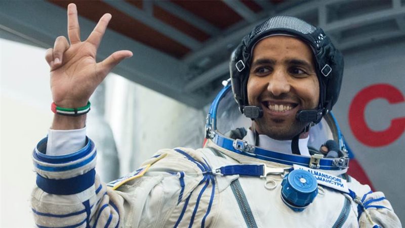 رائد الفضاء الإماراتي