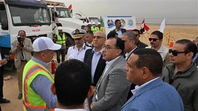 مدبولي يشهد اصطفافاً لمعدات مراكز محافظة الفيوم استعداداً لموسم الأمطار