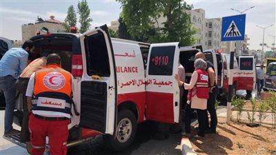 عاجل.. الهلال الأحمر الفلسطيني: 7 سيارات إسعاف فقط تعمل في غزة