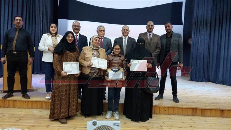 خلال التكريم