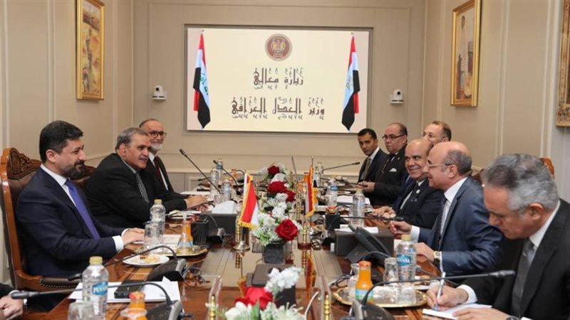 مباحثات بين الوزيرين