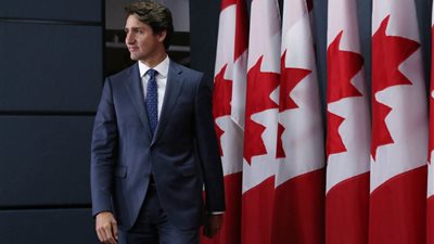 استطلاع: نصف الكنديين يرغبون في استقالة ترودو قبل الانتخابات القادمة
