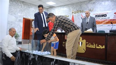 إجراء القرعة العلنية للمرحلة الثالثة لتأجير 22 محلًا تجاريًا بسوق ناصر الحضري الجديد