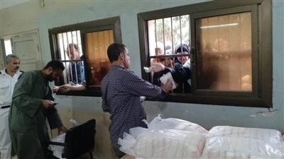 قوافل تموينية متحركة وثابتة واستمرار طرح سلع غذائية بأسعار مخفضة بالمنيا