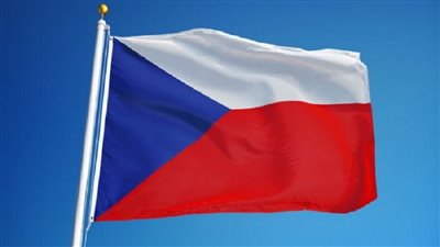 التشيك: إصابة 4 جنود جراء تصادم سيارة مع ناقلات جنود مدرعة