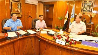 محافظ أسيوط يؤكد دفع وتيرة معدلات الأداء بملف تقنين أراضي أملاك الدولة