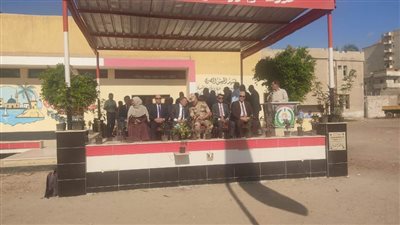 وكيل وزارة التعليم بالبحيرة يتابع انتظام سير العملية التعليمية بكوم حمادة