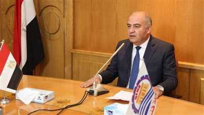 محافظ قنا يبحث مع وفد من 