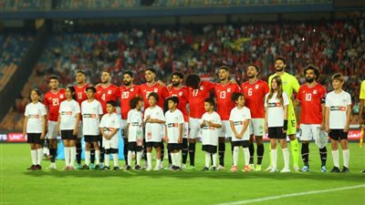 منتخب مصر بالقميص الأحمر وسيراليون بالأزرق في مباراة الغد بتصفيات المونديال