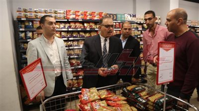 حملات يومية لإحكام الرقابة على أسعار السلع الغذائية بكفر الشيخ