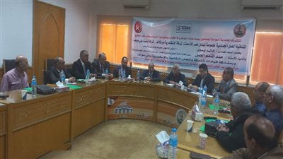 عاجل| اتفاقية عمل جماعية للعاملين بمجموعة تيتان مصر للأسمنت