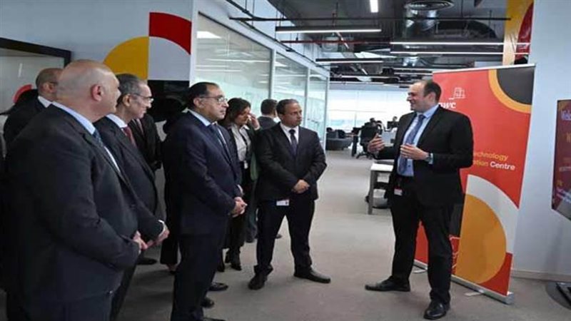 رئيس الوزراء يتفقد