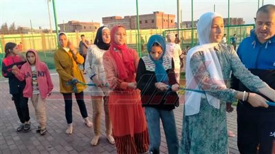 مسابقة رياضية في اللياقة البدنية للفتاة بمركز شباب خليج بحري