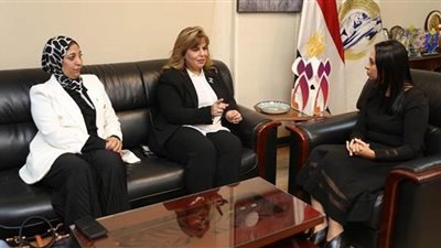 مايا مرسي تبحث مع مسؤولة باتحاد نقابات عمال مصر وضع خطة سنوية لتمكين المرأة في النقابات